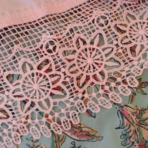 Pretty in Pink Lace Dress - Picture 12 of 14